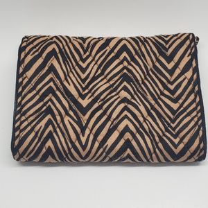 Vera Bradley Bags - 🔟Vera Bradley your turn smartphone wristlet Vera Bradley Bags - 🔟Vera Bradley your turn smartphone wristlet